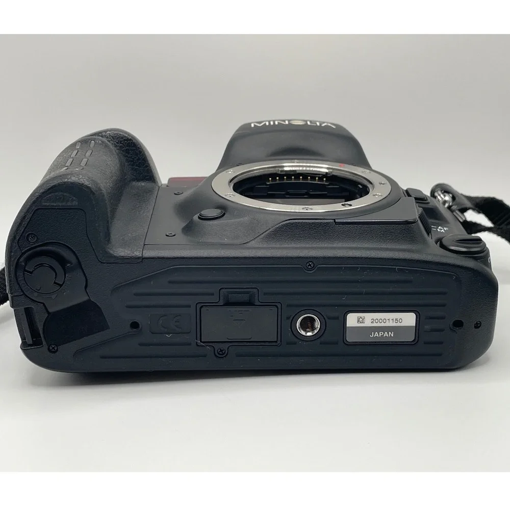 Minolta Maxxum 9 35mm SLR Film Camera w Strap and Manual Camera Only Fast Ship🔥